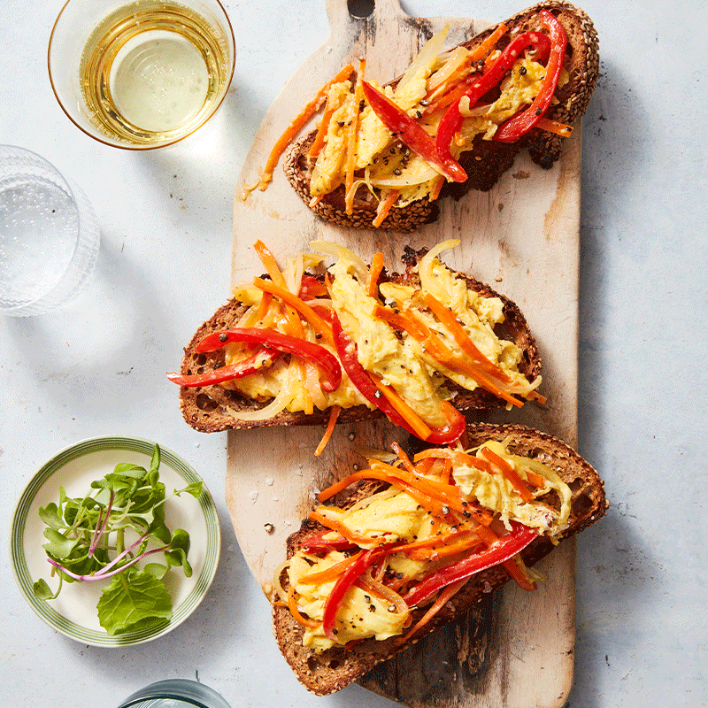 Scrambled egg bruschetta