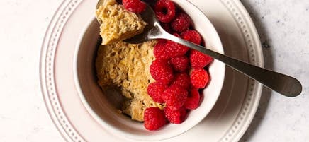 Microwave Banana-Oat Cake with Fresh Raspberries