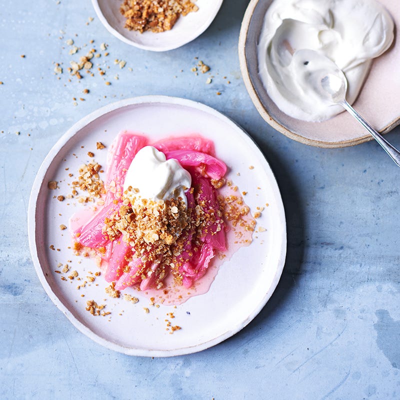 ViktVäktarna - Ingefärskokt rabarber med yoghurt och krisp