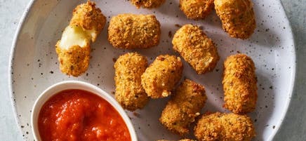 Bouchées de mozzarella à la friteuse à convection