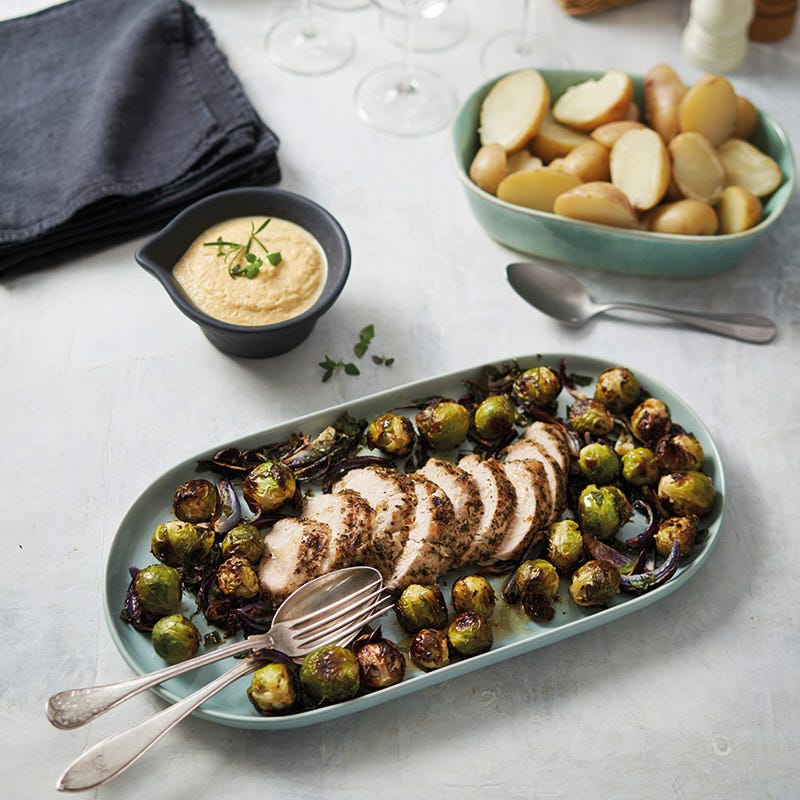 Putenbraten mit Rosenkohl & Wurzelgemüsesauce