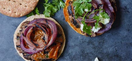 Savoury bisbon burgers