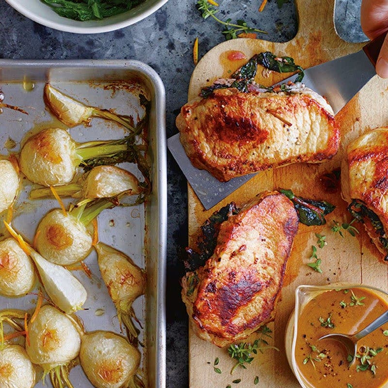 Gefüllte Schweinekoteletts mit cremiger Senfsauce