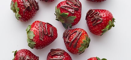 Chocolate Drizzled Strawberries