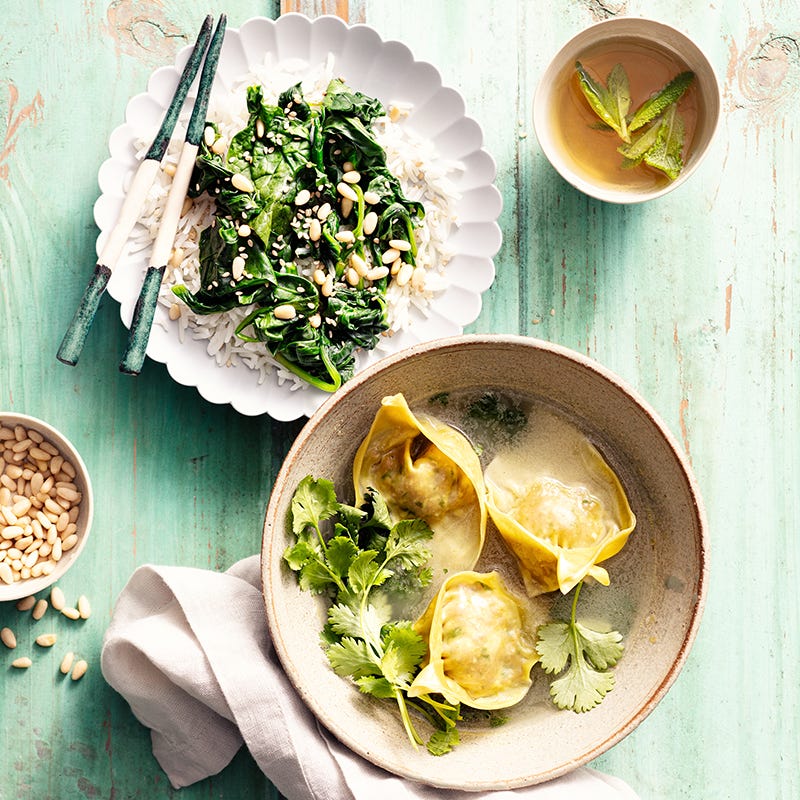 Ravioles de porc, riz aux épinards