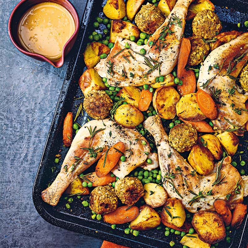 Hähnchenschenkel vom Blech mit Kartoffeln