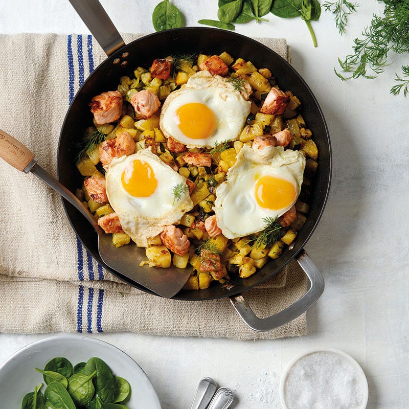 Lachs-Kartoffel-Pfanne mit Spiegelei