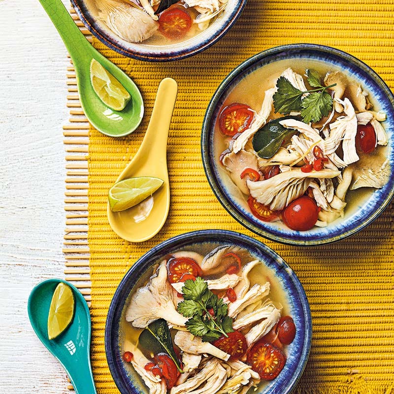 Thai-Hühnersuppe mit Austernpilzen