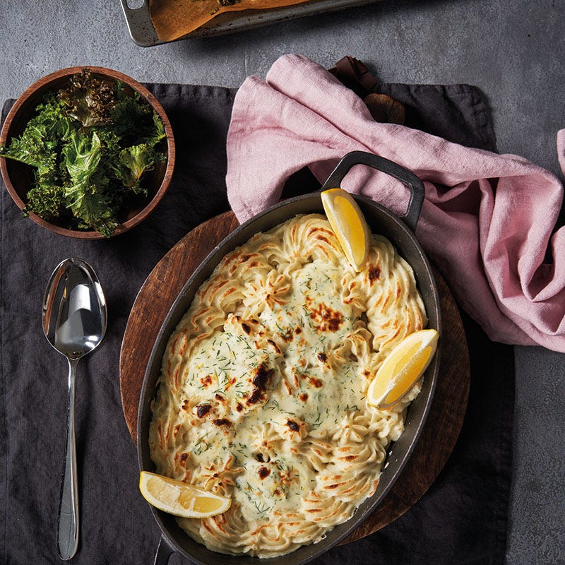 Topinambur-Fisch-Gratin mit Grünkohlchips