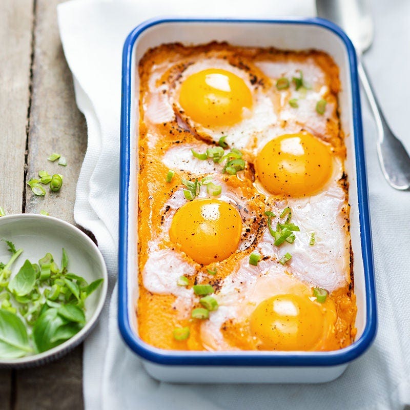 OEufs cocotte sur lit de corail