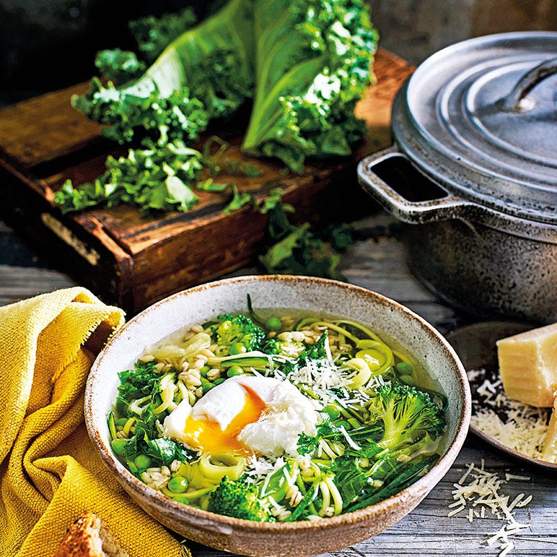 Grüne Gemüse-Graupen-Suppe