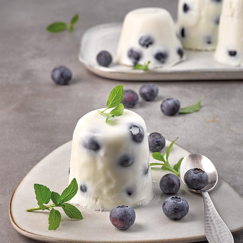 Joghurtdesserts mit Heidelbeeren