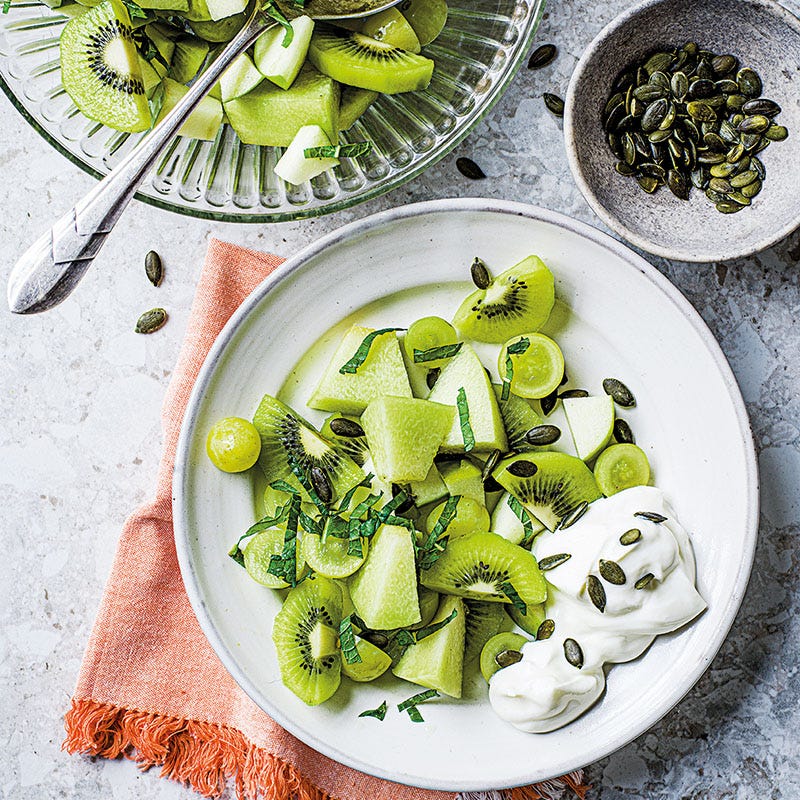Grüner Obstsalat mit Joghurt