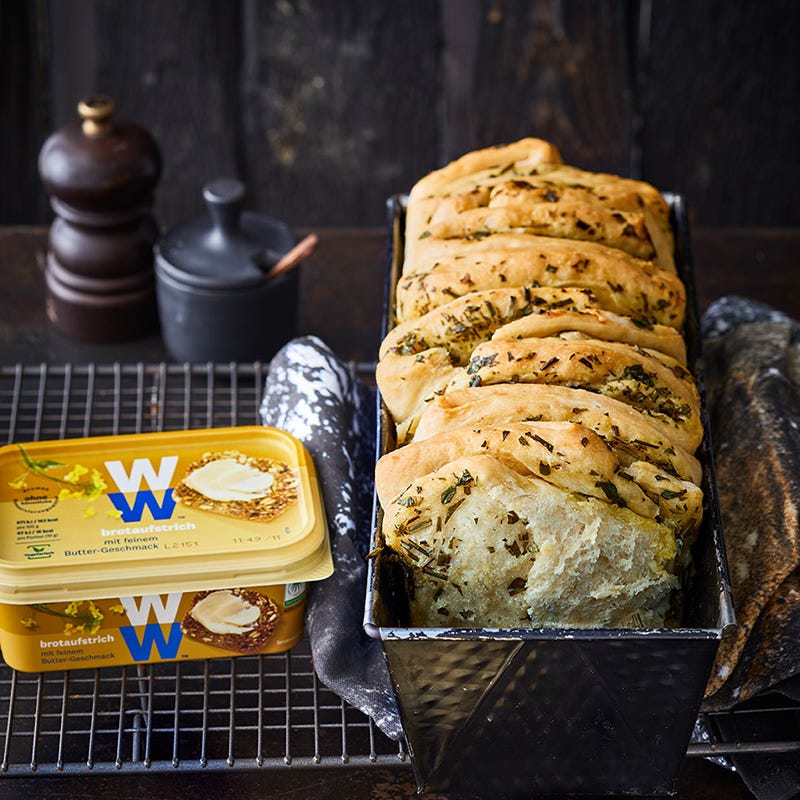 Zupfbrot mit Kräuterbutter