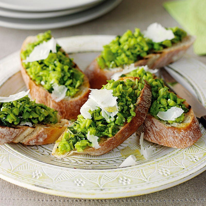 Bohnen-Bruschetta mit Minze