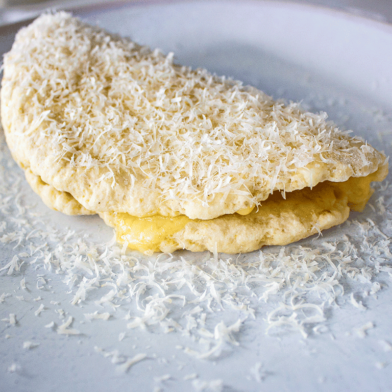 Steamed cheese and garlic breads
