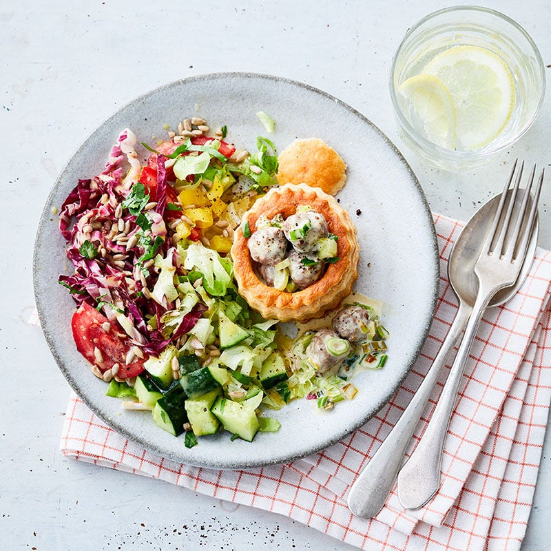 Pasteten mit Fleischbällchen