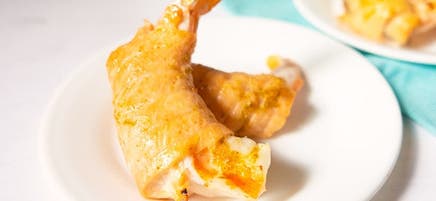 Crevettes enveloppées de saumon et glacées à la lime et au miel