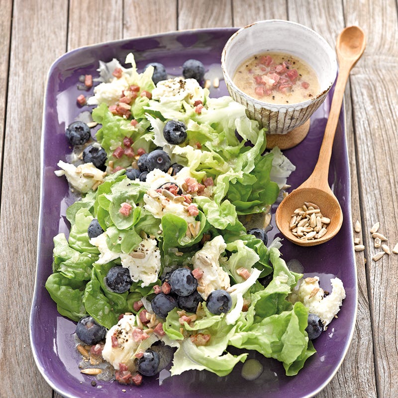 Foto van Eikenbladsla met blauwe bessen en mozzarella door WW
