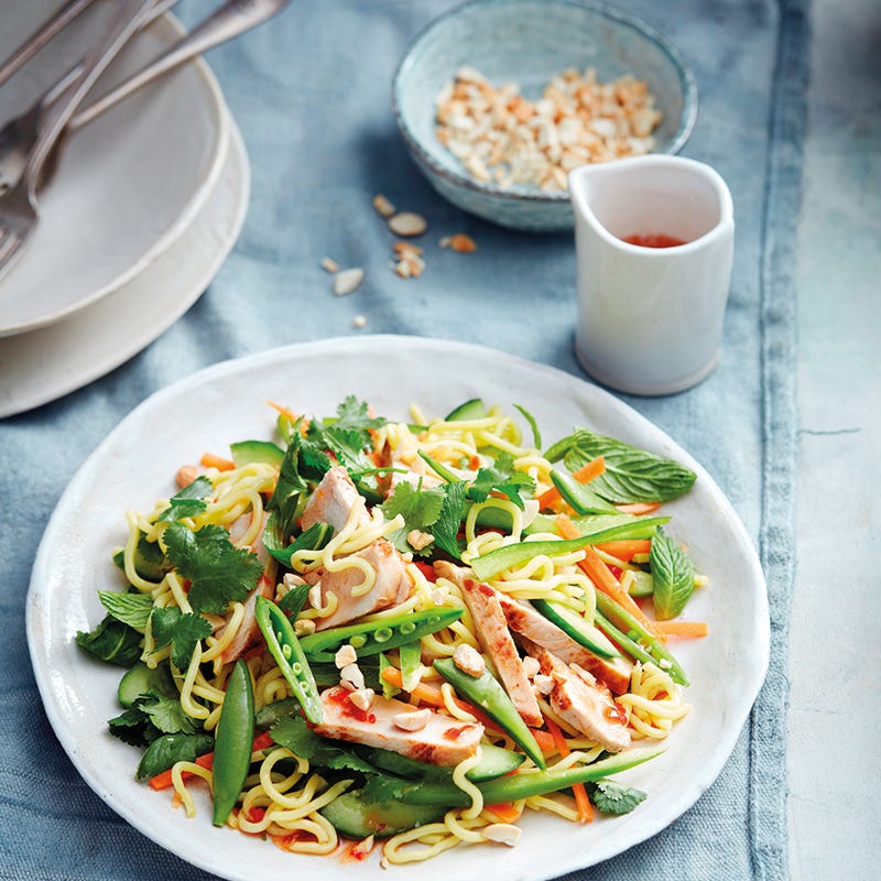 Foto van Warme noedelsalade met varkenshaasmedaillons door WW