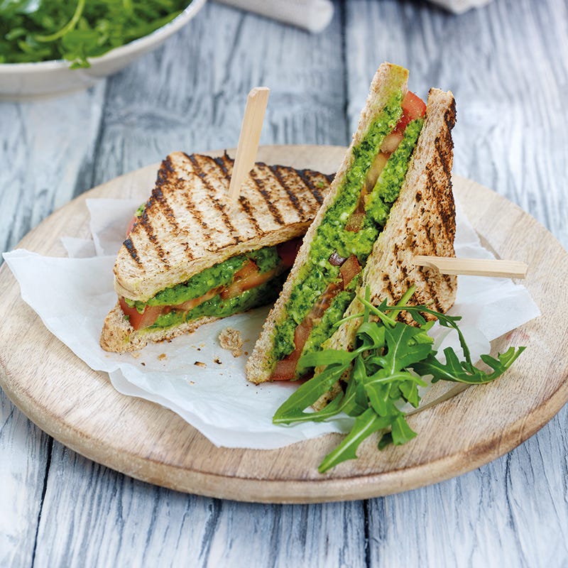 Foto van Sandwich met pesto en tomaat door WW