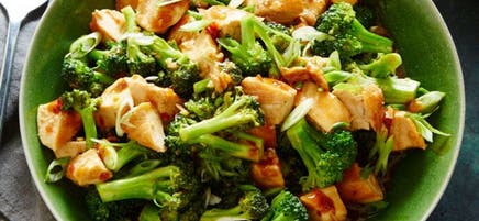 Sauté de poulet et brocoli au sésame
