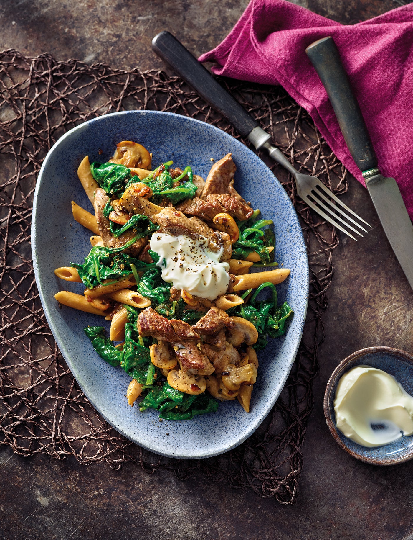 Pilz-Spinat-Pasta mit Rinderfilet Rezept | WW Deutschland Pilz-Spinat-Pasta mit Rinderfilet Rezept | WW Deutschland