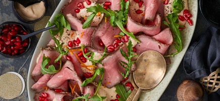 Roastbeef Tonnato mit Granatapfelkernen