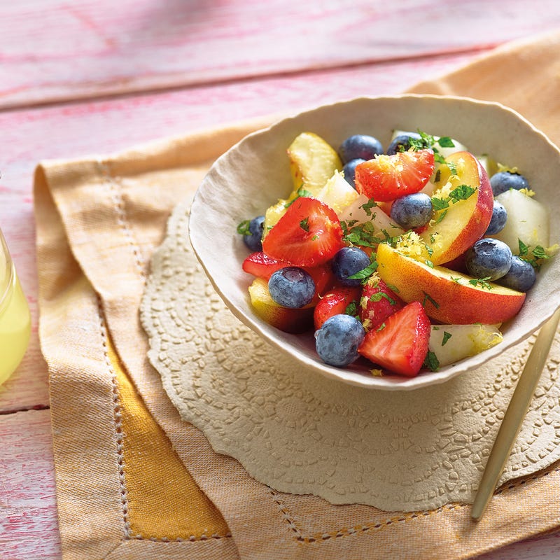 Bunter Fruchtsalat mit Limoncello