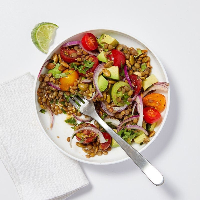 Photo de Salade de lentilles et d’avocats à la lime et à la coriandre par WW