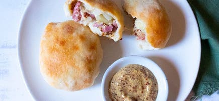 Bombes au bœuf salé et au chou
