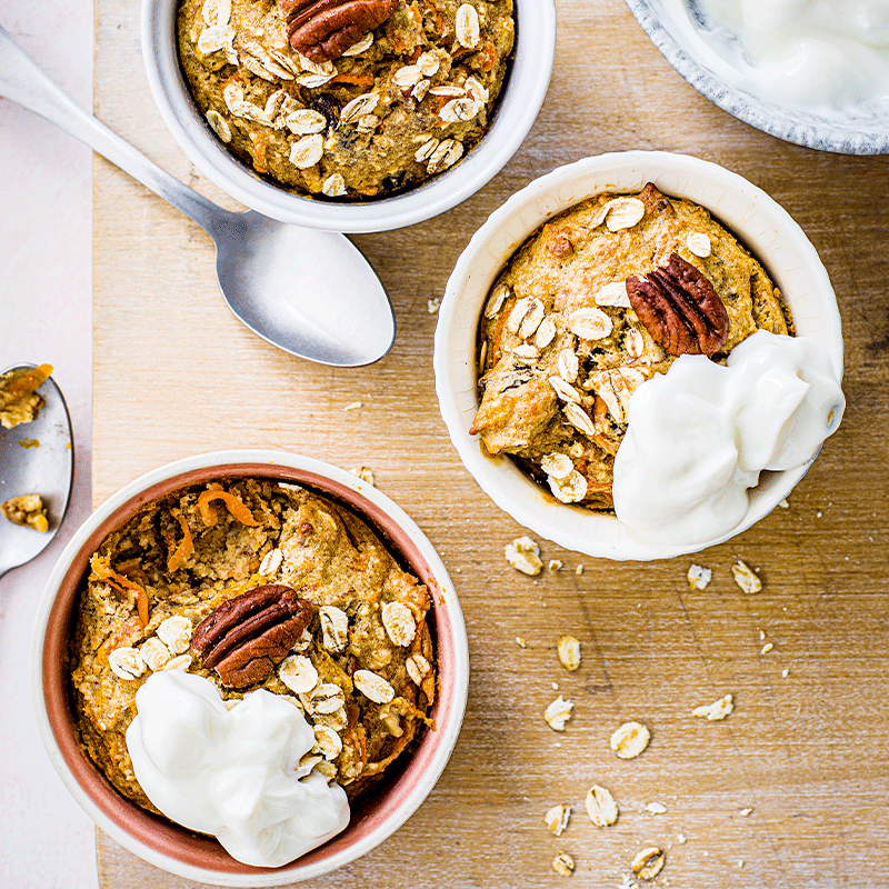 Carrot cake baked oats