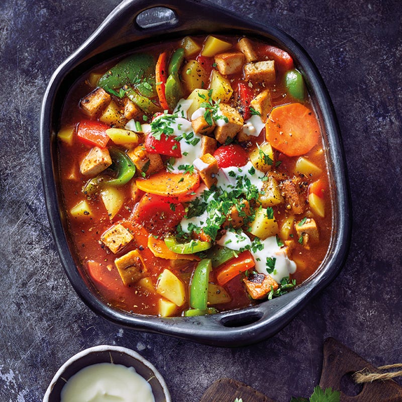 Räuchertofu-Gulasch
