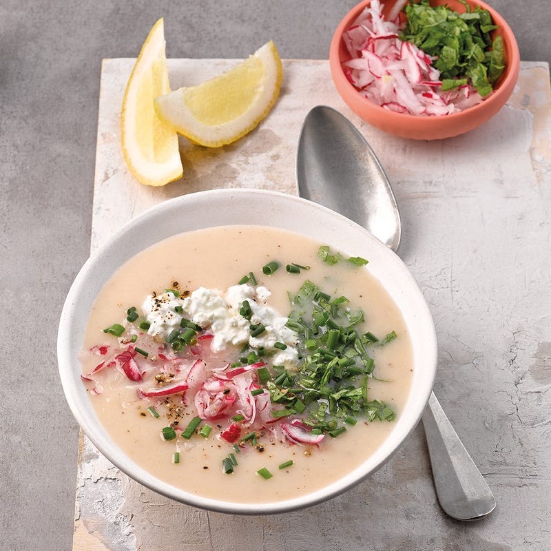 Soupe de pommes de terre, radis et cottage cheese