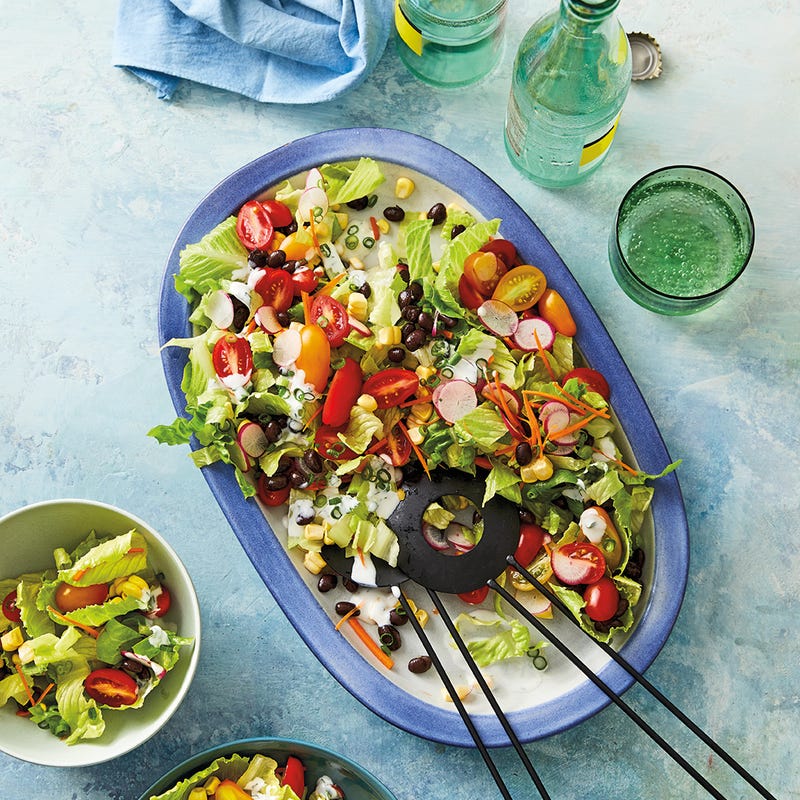 Mexikanischer Salat mit Knoblauchdressing