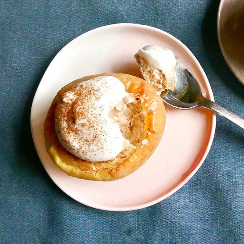 Photo de Pommes au four farcies au gâteau au fromage à la citrouille épicée par WW