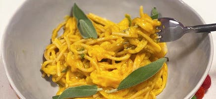 Spaghetti à la courge musquée crémeuse