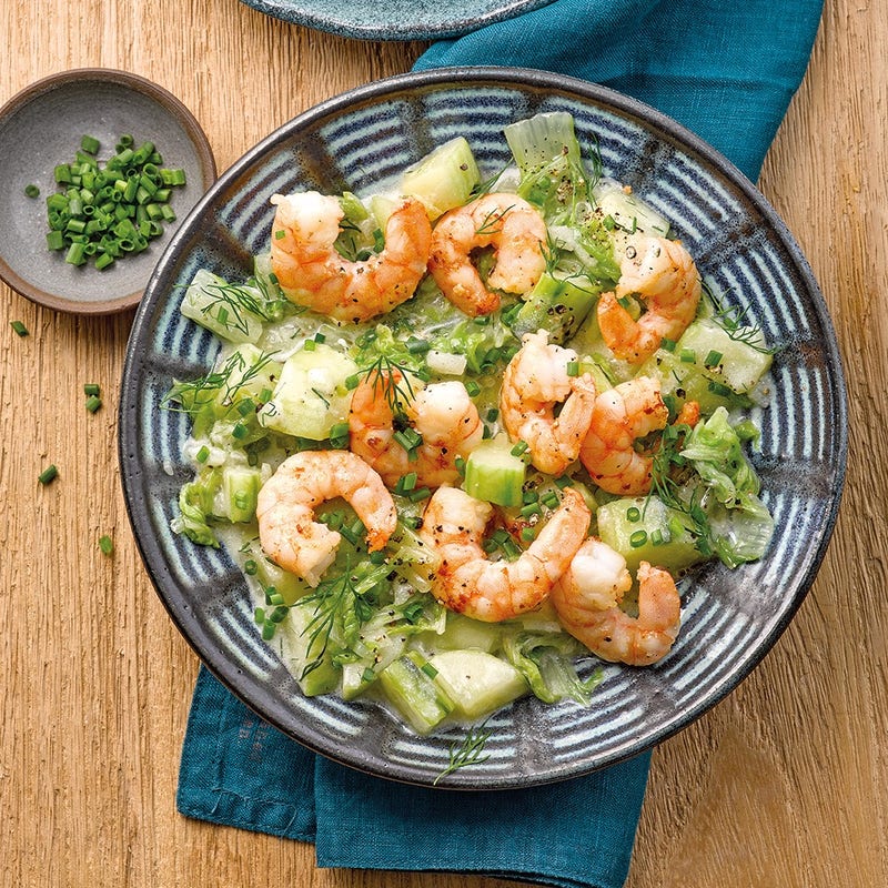 Crevettes aux légumes, concombre et chou chinois