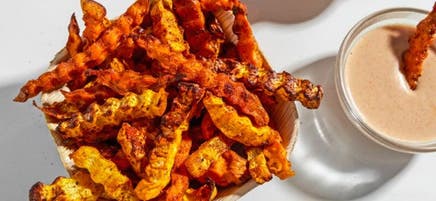 Frites ondulées assaisonnées