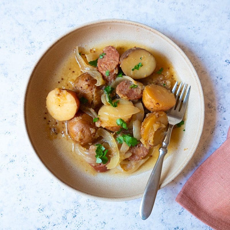 Photo de Saucisse à la mijoteuse aux pommes de terre et aux pommes par WW