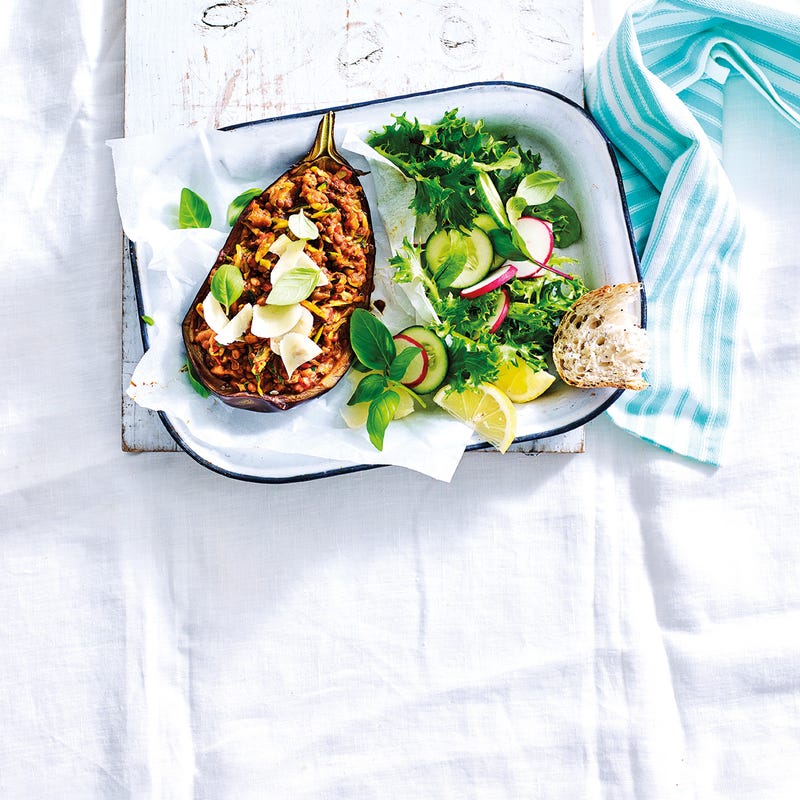 Gebackene Aubergine mit Linsenfüllung