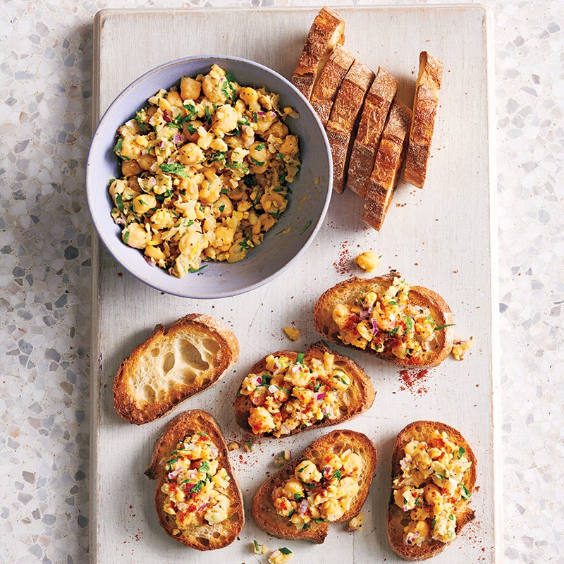 Foto van Bruschetta met kikkererwten en citroen door WW