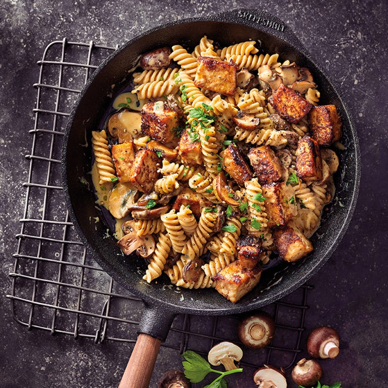 Champignon-Tofu-Geschnetzeltes mit Nudeln