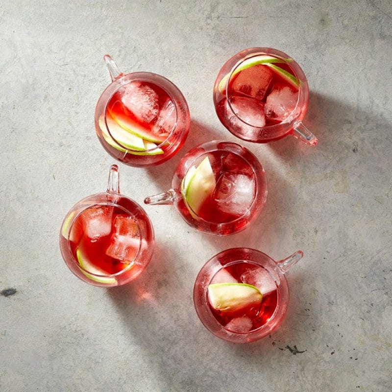 Photo de Punch au thé à l’hibiscus et aux pommes épicées par WW