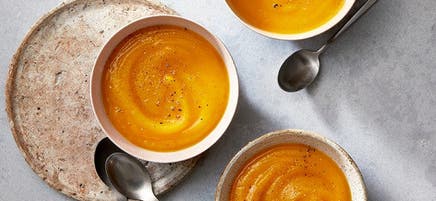 Potage à la courge musquée et aux pommes