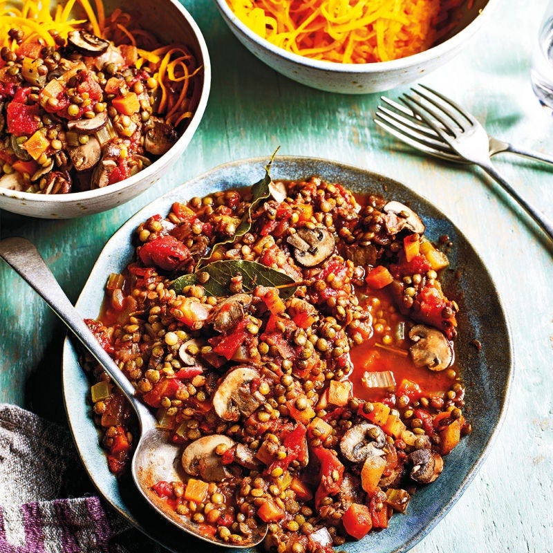 Champignon-Linsen-Ragout mit Kürbisspaghetti