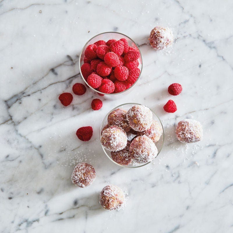 Himbeer-Zitronen Bliss Balls