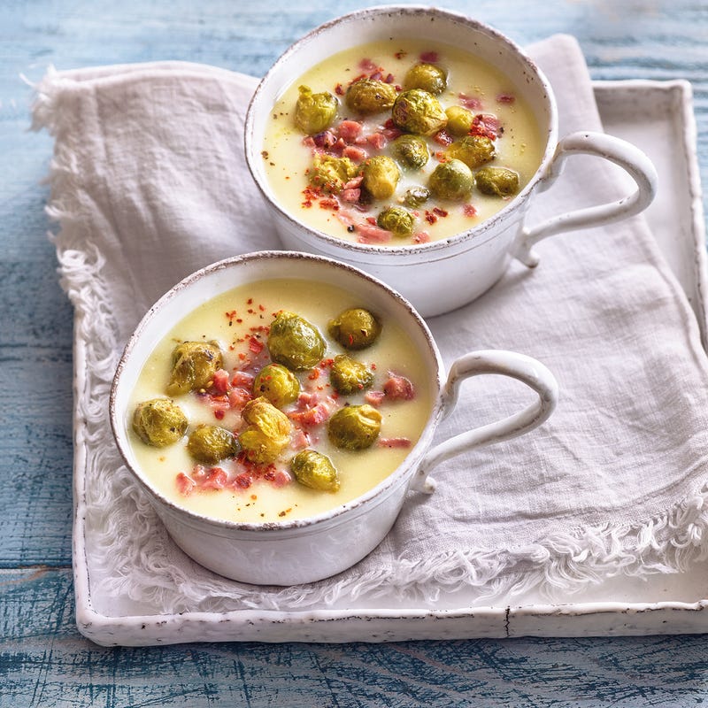 Sellerie-Kartoffel-Cremesuppe mit Rosenkohl