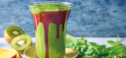 Grüner Smoothie mit Kiwi & Grenadine