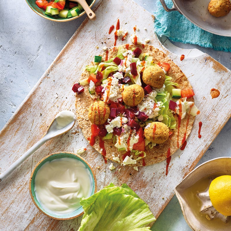 Vollkornwraps mit Kräuter-Falafeln